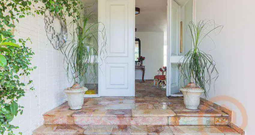 Casa com 4 dormitórios à venda, 430 m² por R$ 2.500.000 - Jardim Guedala - São Paulo/SP