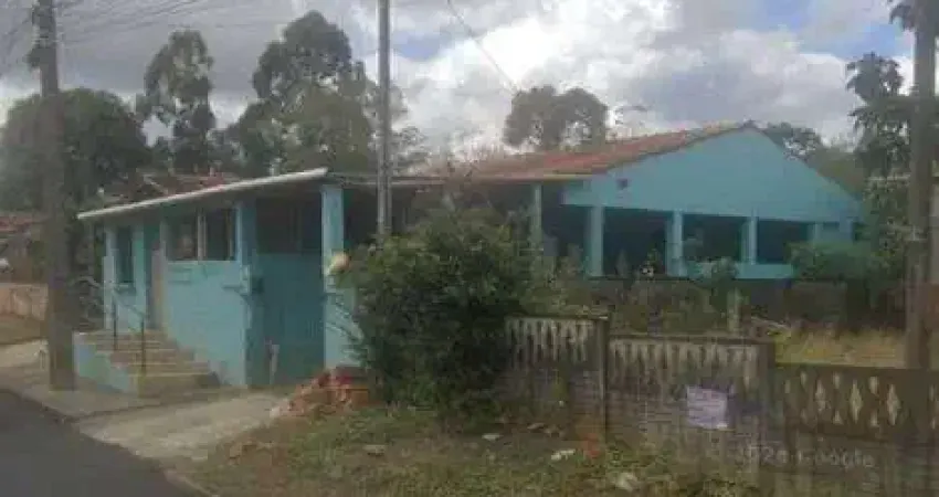 Casa à venda com 672,20m² de área por R$ 240.000 - Vila São João - Irati/Paraná
