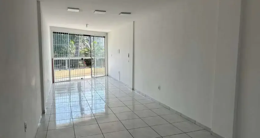 Sala comercial para alugar na Rua Higino Luiz Gonzaga, 2440, Roçado, São José