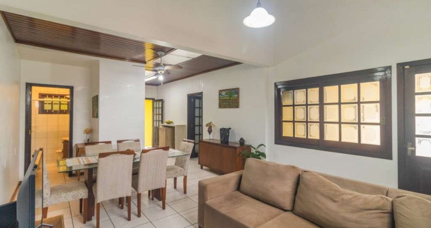 Casa com 3 quartos à venda na das Laranjeiras, 244, Scharlau, São Leopoldo
