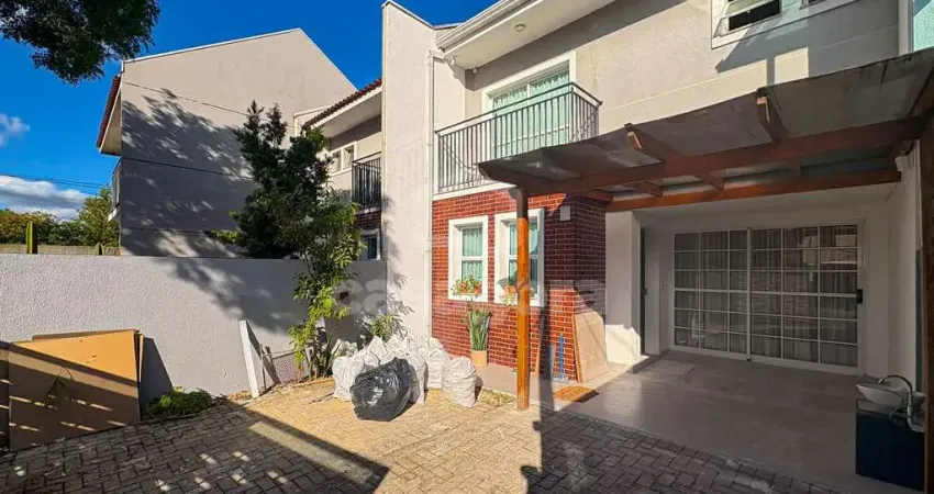 Sobrado Mobiliado com Suíte, Ático e Área Gourmet - Centro de FRG