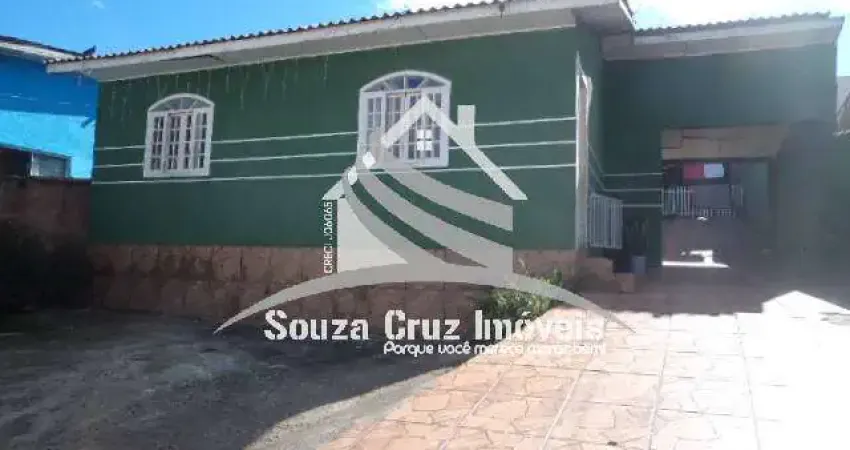 Casa em Alvenaria em Amplo Terreno de 360,00m².
