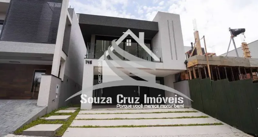 Casa Triplex em Condomínio Clube - Santa Cândida / Curitiba.