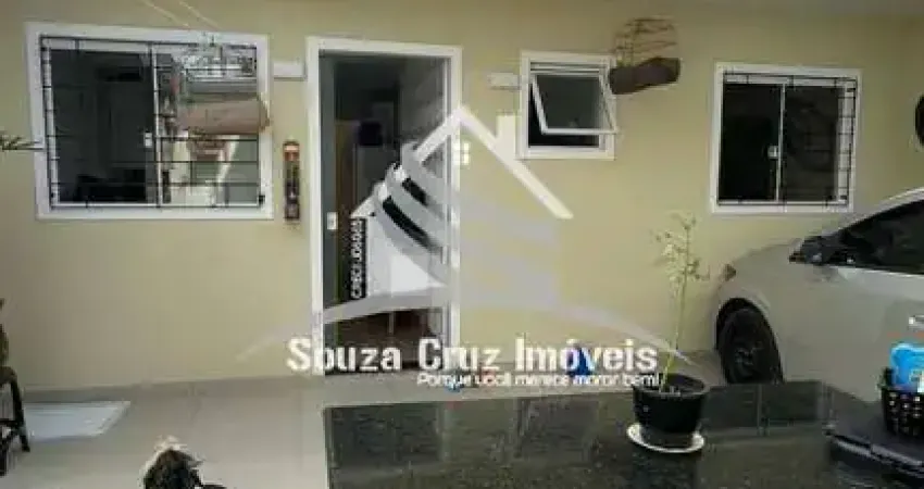 Casa Frente para Rua - 02 Quartos - Ótima Localização.