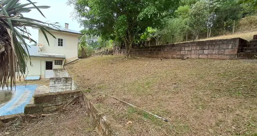 Sítio à Venda com 1390m² e 3 dormitórios,sendo 1 suíte, por R$ 198.000
