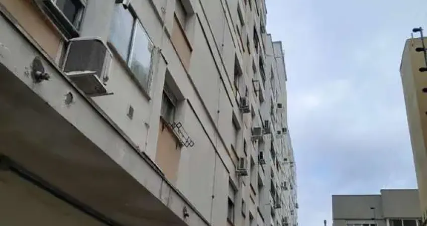Ótimo apartamento,2 quartos, totalmente reformado, 2boxes escriturados