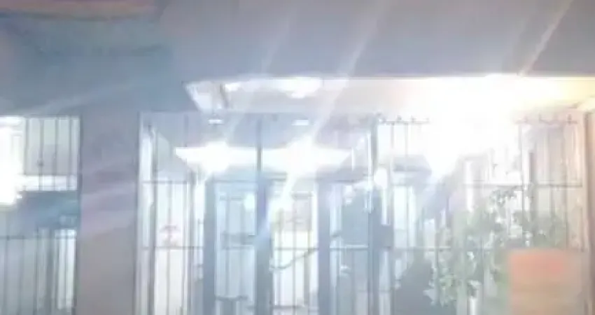 Sala comercial com 1 sala para alugar no Menino Deus, Porto Alegre 