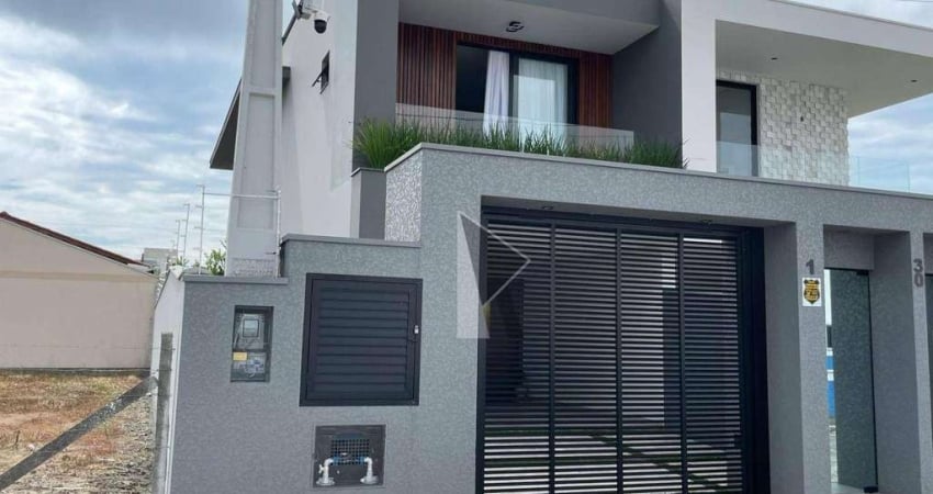 Casa com 3 dormitórios à venda, 123 m² por R$ 1.050.000,00 - Centro - Navegantes/SC