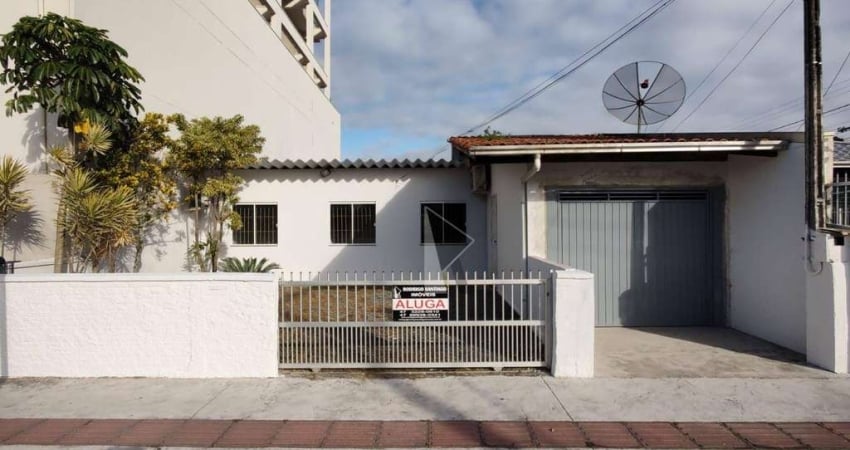 Casa com 2 dormitórios para alugar, 200 m² por R$ 3.500,00/mês - Meia Praia - Navegantes/SC