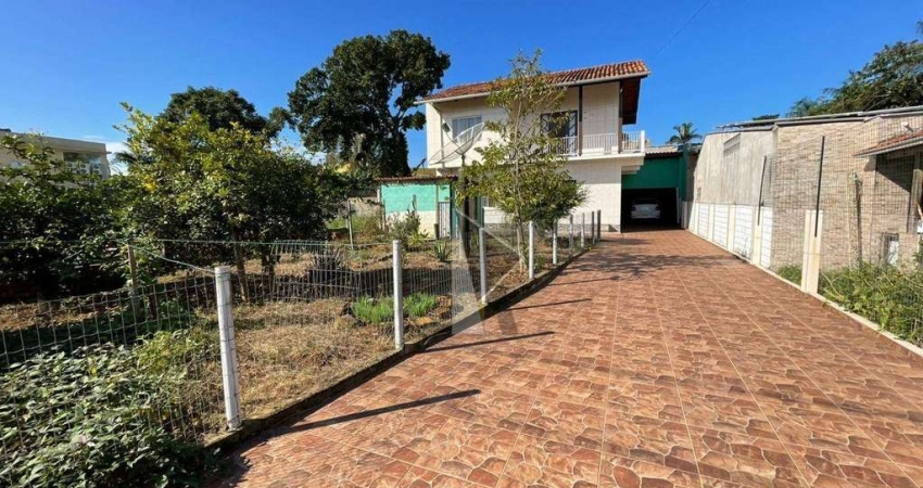 Sobrado com 3 dormitórios à venda, 134 m² por R$ 860.000 - Centro - Penha/SC