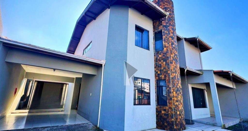 Casa com 3 dormitórios à venda, 204 m² por R$ 990.000 - Centro - Navegantes/SC