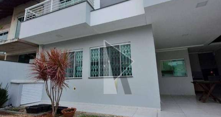 Casa com 3 dormitórios à venda, 106 m² por R$ 800.000,00 - Centro - Navegantes/SC