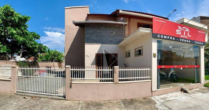 Casa com 3 quartos à venda na Avenida José Alcebiades Laurentino, 129, Centro, Navegantes