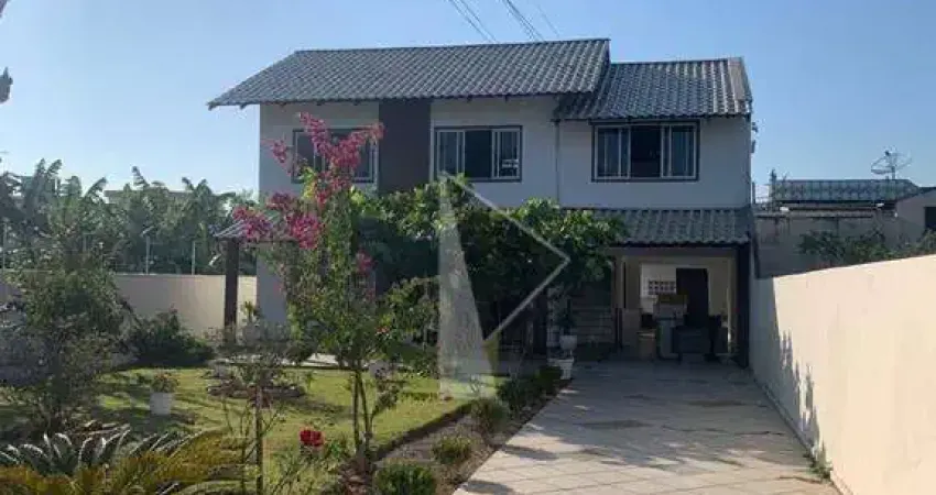 Sobrado com 5 dormitórios à venda por r$ 910.000,00 - centro - navegantes/sc