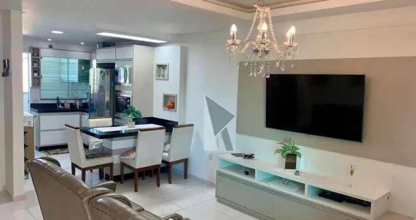 Lindo apartamento no centro de navegantes à 200 metros do mar!
