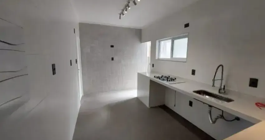 APTO REFORMADO 2 DORM, 85m², DEPENDÊNCIA COMPLETA , 1 VAGA  SANTOS
