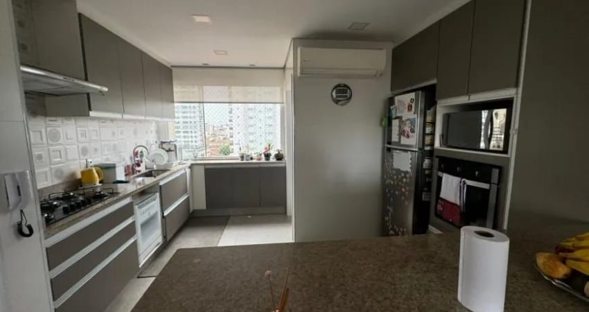 Apartamento com 3 Quartos e 3 banheiros à Venda, 107 m² por R$ 950.000