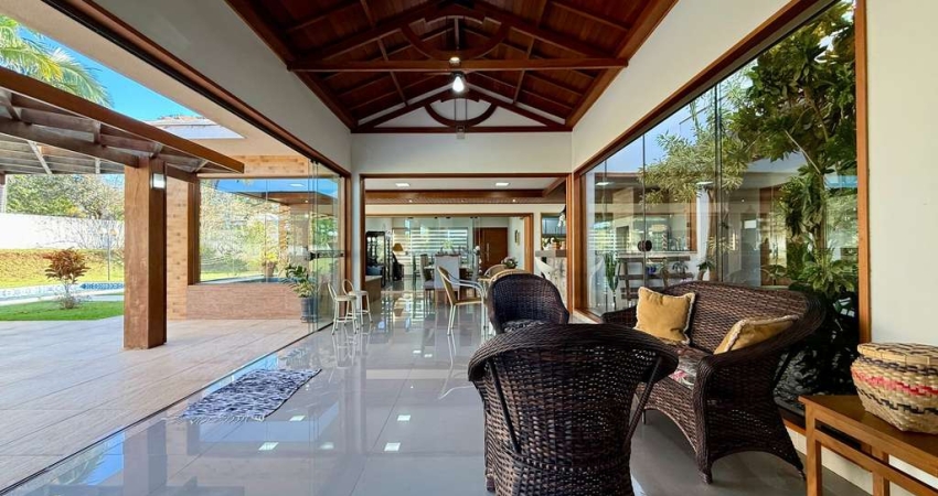 Casa em Condomínio com 4 quartos à venda -352m²