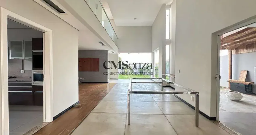 Casa à venda em no Condomínio Bela Manhã  com 3 quartos, com 213 m²