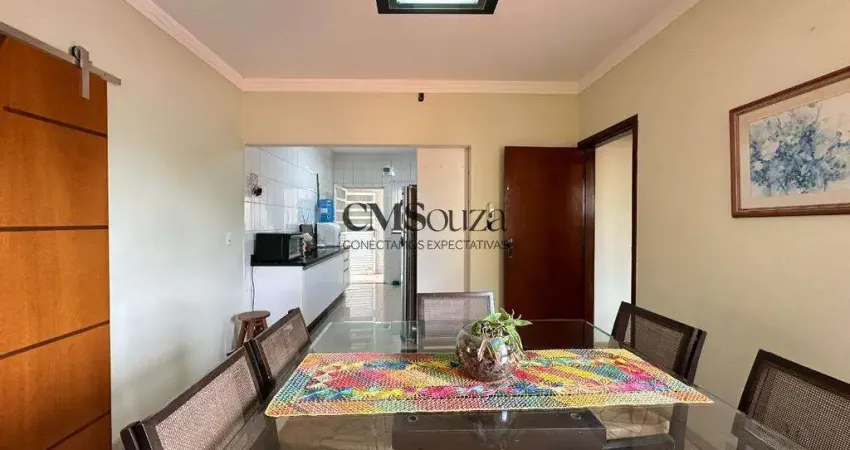 Casa a venda no jardim universitário com 03 quartos e 160 m² em londrina