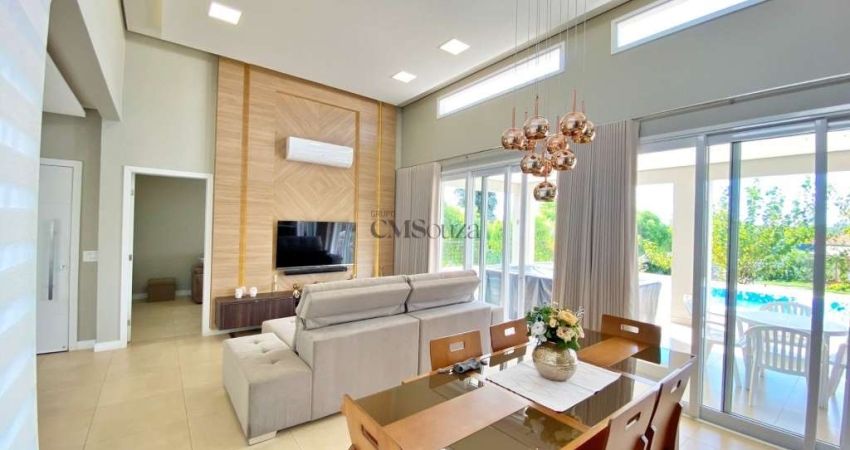 Casa em condomínio à venda - 242 m² úteis