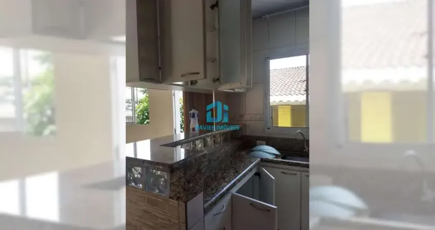 Casa à venda na Rua Irineu Araújo, Santa Cândida, Curitiba