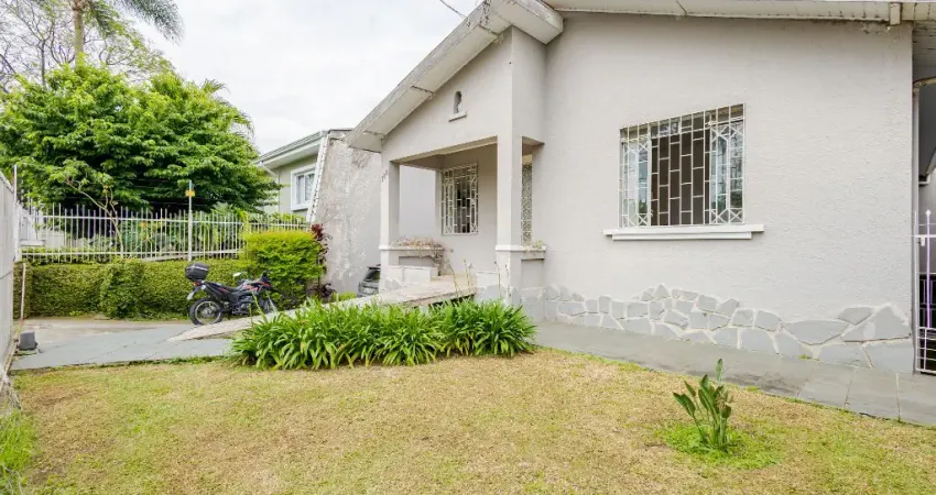 Terreno com casa à  Venda no Centro Civico - Curitiba