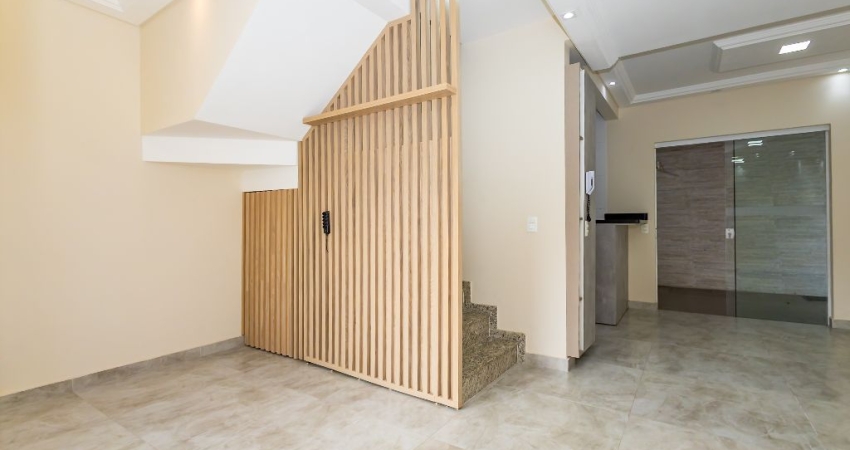 Sobrado à venda, 3 quartos, 1 suíte, 3 vagas no Santa Cândida, Curitiba,
