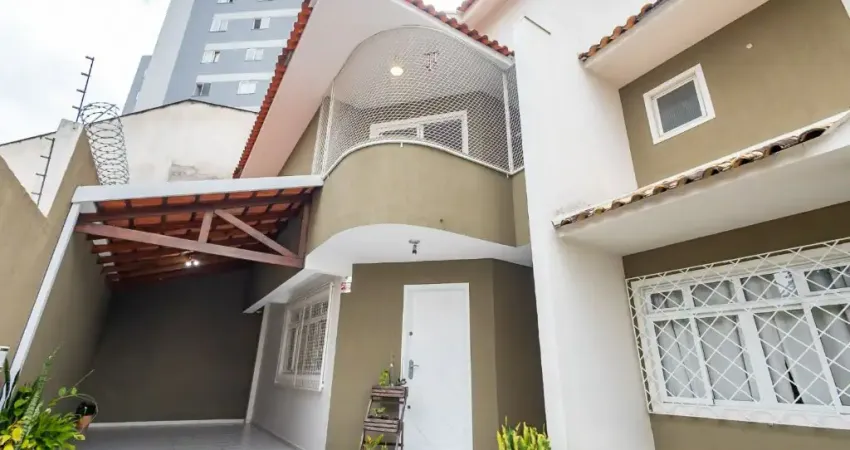 Sobrado triplex em condominio, 3 quartos, suíte, 2 vagas,  tingui - curitiba/pr 