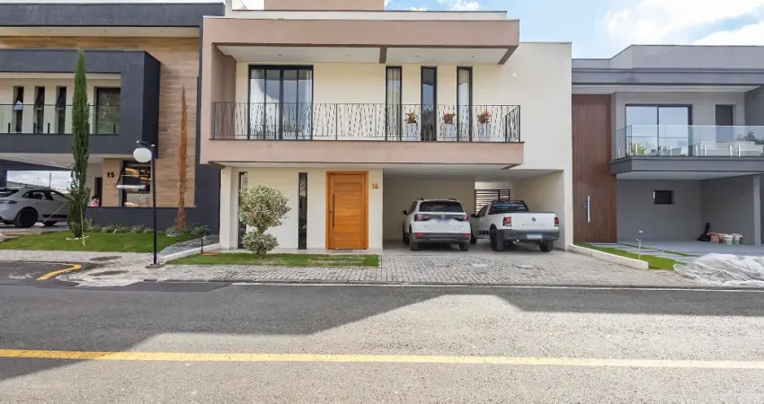 Casa ampla com Quintal em Condomínio - Campo Pequeno/Colombo