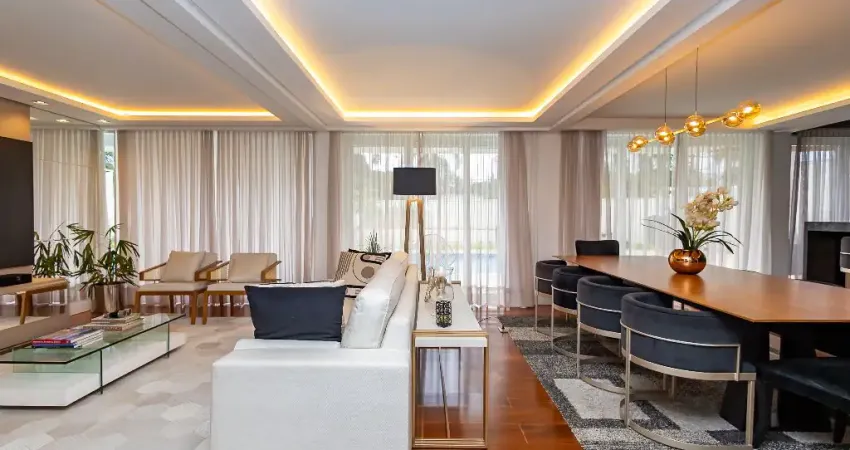 Casa Alto Padrão com 4 suítes no Ahú- Curitiba/PR