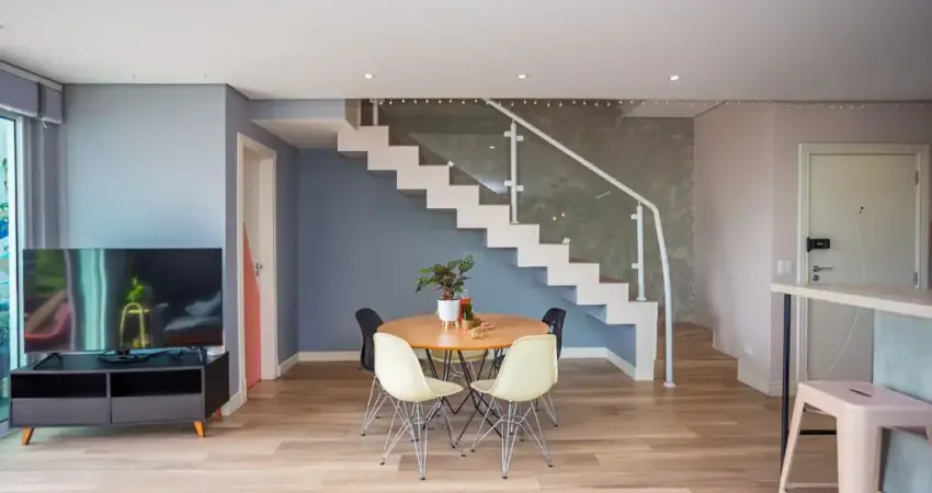 AMPLA COBERTURA DUPLEX COM 2 SUÍTES E JACUZZI - ALTO DA XV/CRISTO REI