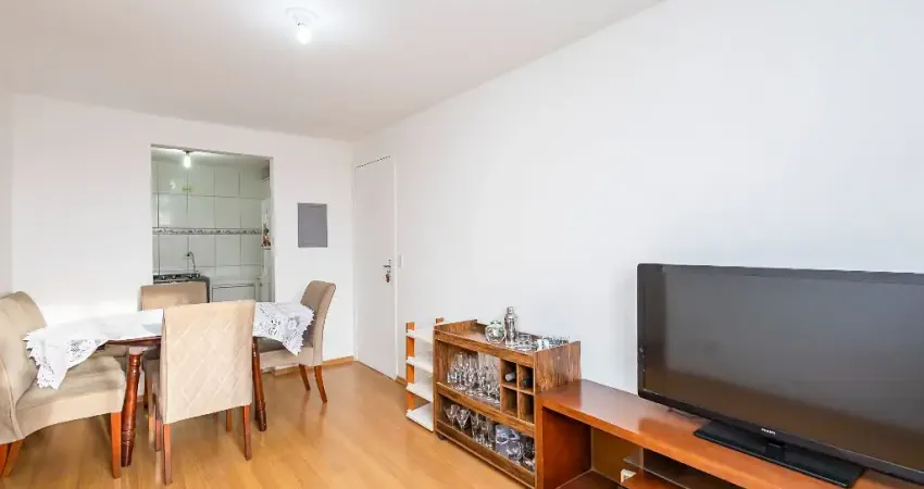 Apartamento com 2 quartos, 1 vaga no Bairro Cahoeira - Curitiba PR