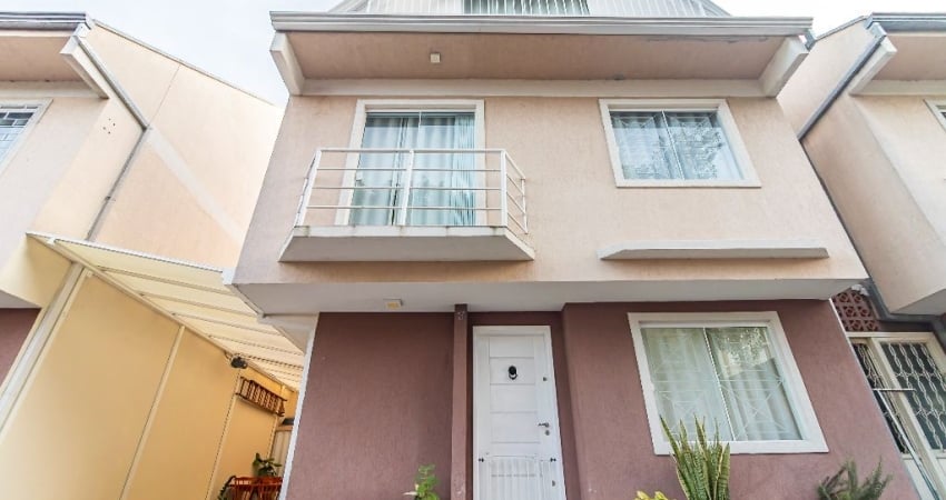 Sobrado a venda, 3 quartos, 2 vagas no bairro Uberaba, Curitiba/PR