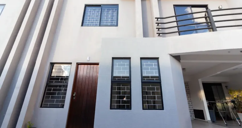 Sobrado prox. rua do outono, 3 dormt.,sendo 1 suíte  e ecoville