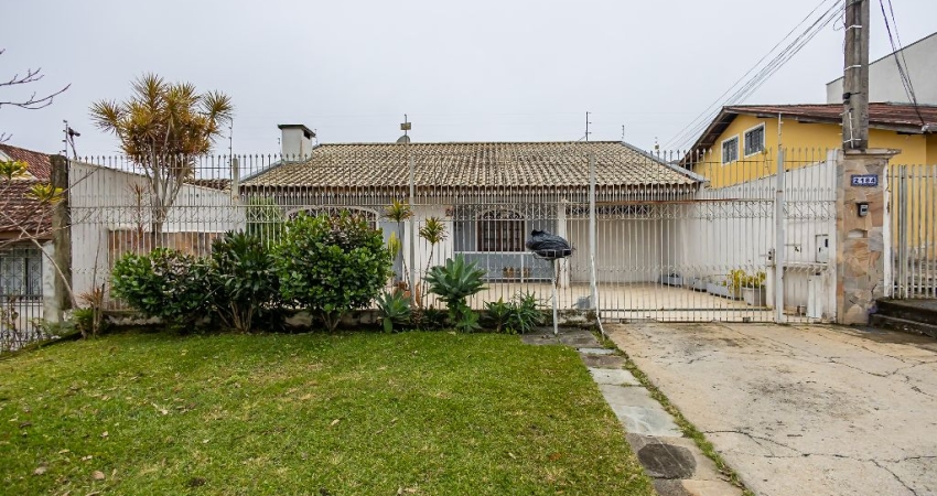 Casa a venda 4 quartos, 2 suítes, 6 vagas de garagem, Boa Vista, Curitiba/PR