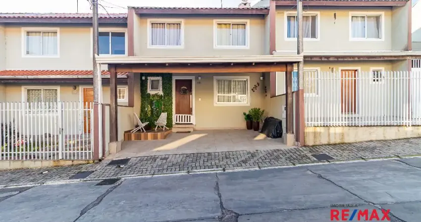 Sobrado em condomínio a venda no Xaxim, 2 quartos, closet e ampla área gourmet