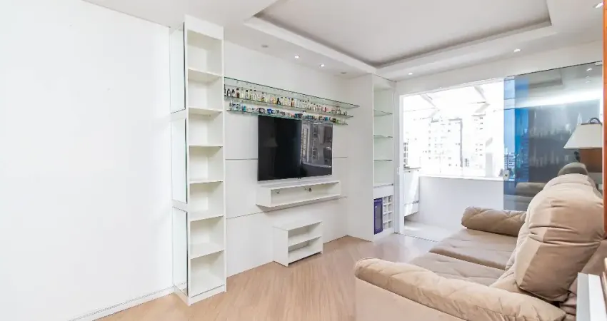 Apartamento à Venda com 3 Quartos, 1 Suíte, 12º Andar - Água Verde – Curitiba