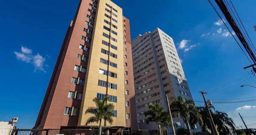 Apartamento com 3 quartos, mobiliado, 1 vaga coberta, no Capão Raso - Curitiba