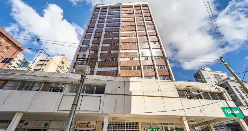 Cobertura com 3 quartos sendo 1 suíte com 2 vagas no Água Verde