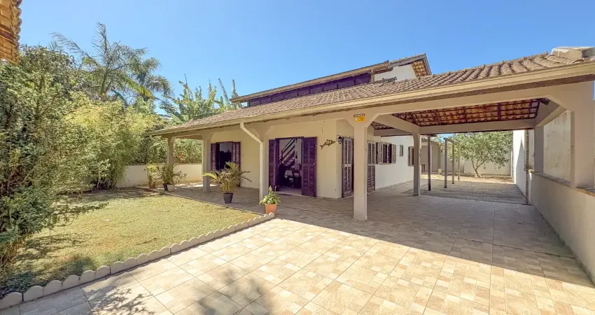 Casa com 4 quartos à venda na Rua 1330 Carlos Afonso Frings, 280, Centro, Itapoá