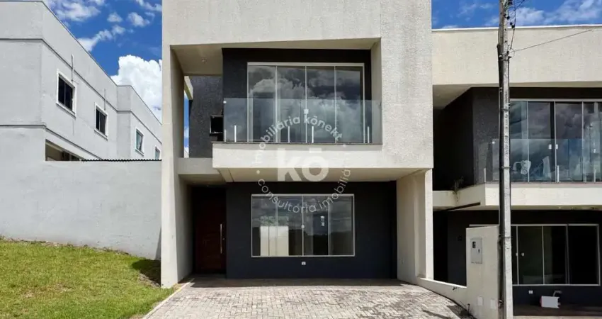 Sobrado em condomínio no Universitário  -  Cascavel