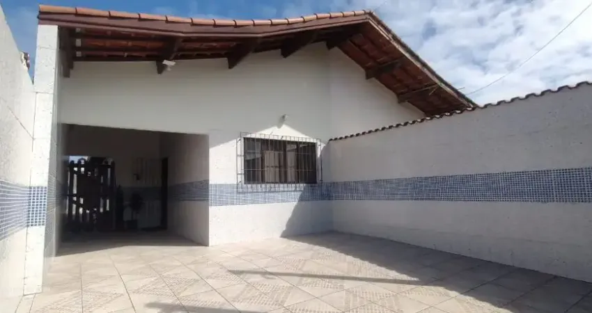 Casa 02 dormitórios mais edícula  no Bairro Vila Atlântica