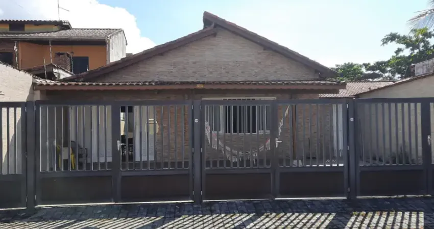 Casa com 2 quartos à venda na Avenida Marina, 130, Centro, Mongaguá