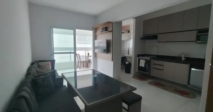 Apartamento 02 dormitorios, sacada lateral para o mar  em mongagua