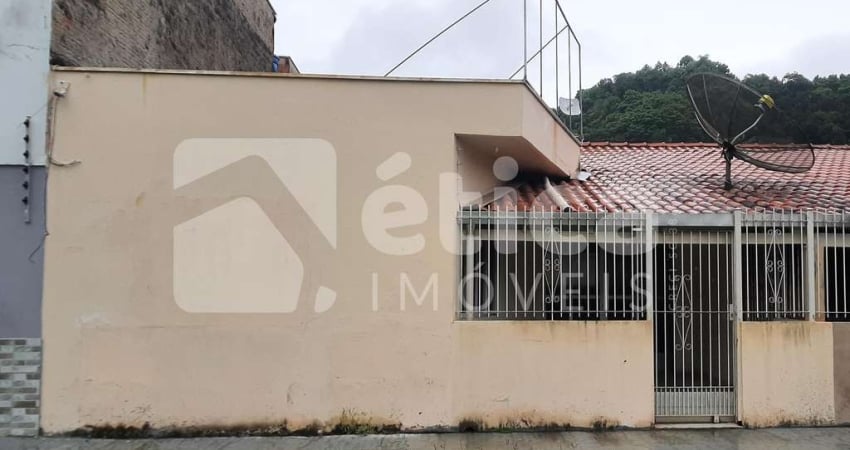 Casa para locação bairro Fazenda com 2 dormitórios e próximo a beira rio