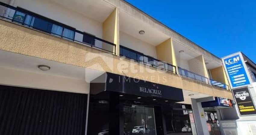 Apartamento de 01 dormitório e vaga de garagem na Vila Operária, Itajaí SC.