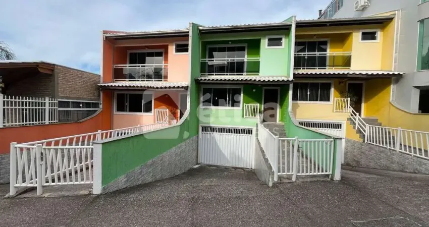 Terreno de 741m2 incluindo 3 sobrados em Balneário Camboriú