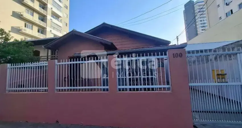 Imóvel Versátil para Locação  Ideal para Residência ou Comércio na Vila Operária