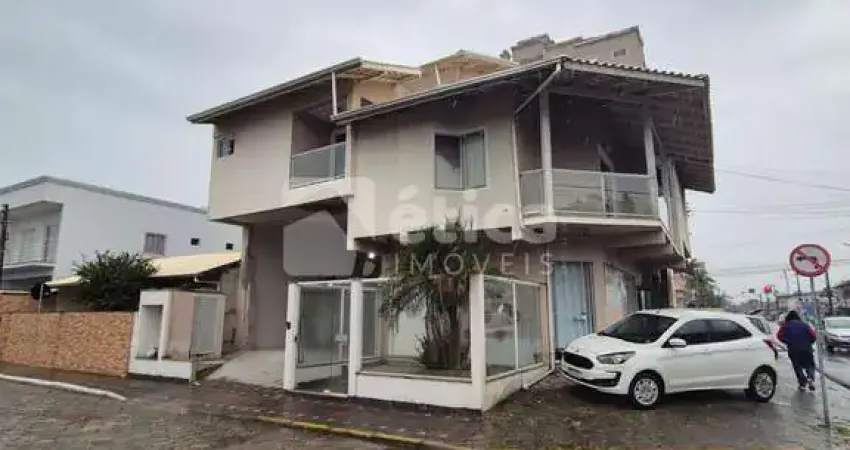 Seu Novo Lar no São João. Casa com Suíte Master e Espaço Gourmet